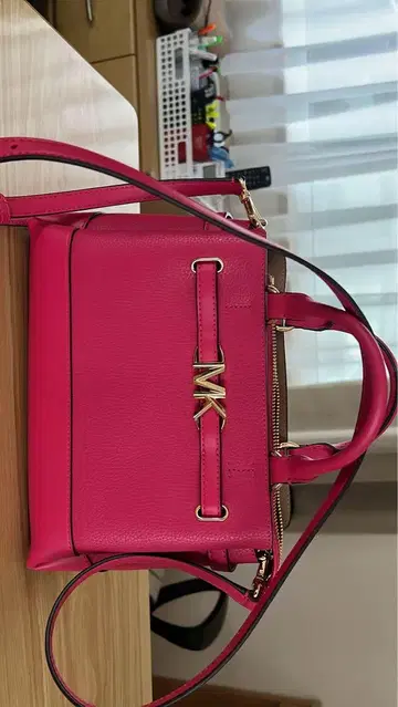MK 핑크 숄더백