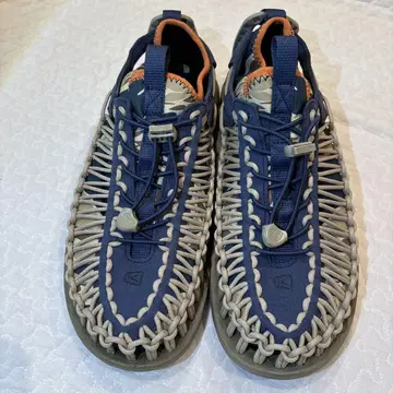 keen 샌들 27cm