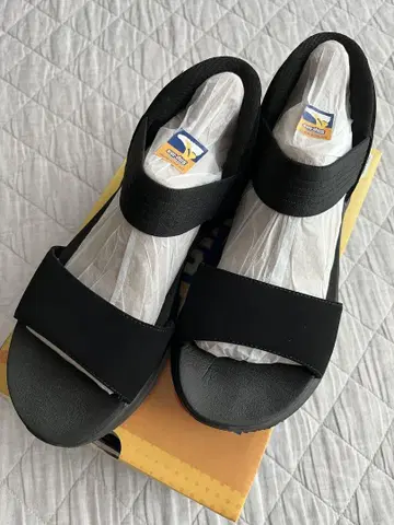 스케쳐스 슬립인스 샌들 23cm