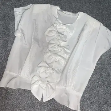잉게보그 리본이 귀여운 블라우스