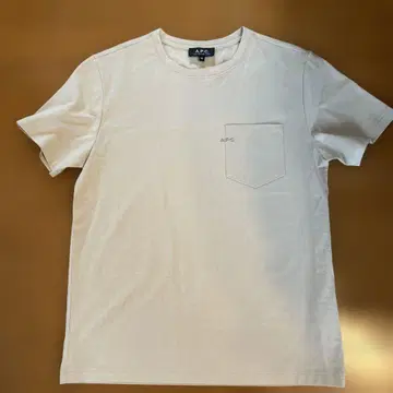 새상품 A.P.C. 반팔 티셔츠 XS 베이지