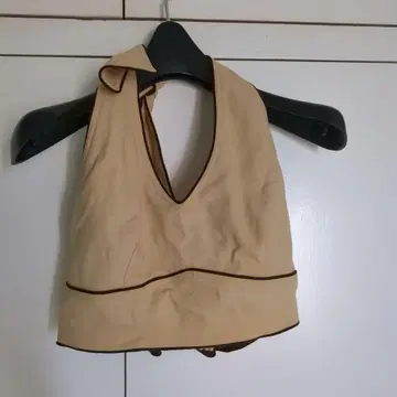 베이지 하이넥 뷔스티에 리본 포함 바다 pour la frime