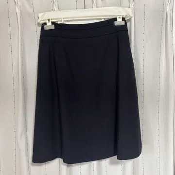 MARGARET HOWELL 네이비 플레어 스커트 II