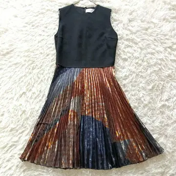 VICTORIAVICTORIABECKHAM 슬리브리스 플리츠 드레스