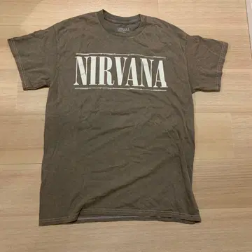 [ 밴드 T셔츠 ] NIRVANA T셔츠 M 사이즈 브라운