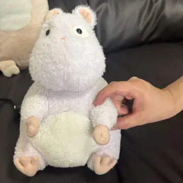 연보라색 귀여운 봉제 인형