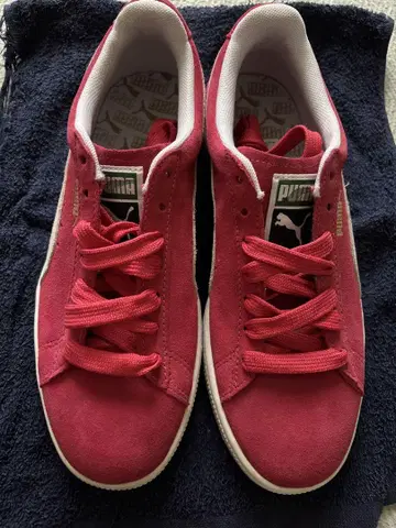 Puma 스웨이드 빨간색 스니커즈 25cm