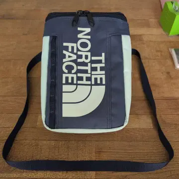 THE NORTH FACE 숄더백 네이비/라이트 그린