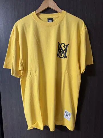 MFC STORE 티셔츠