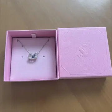SWAROVSKI swan 목걸이