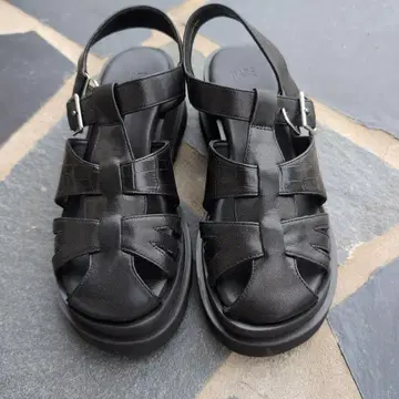 HARE 샌들 M(23~23.5)