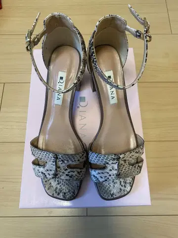DIANA 샌들 23.5cm
