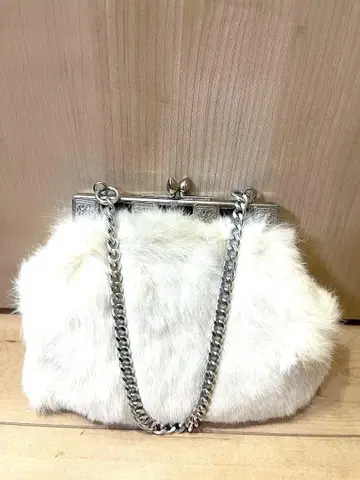 화이트 퍼 파티 백