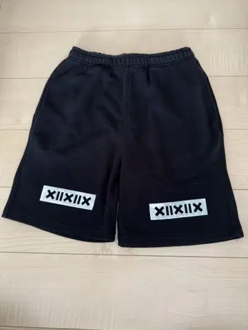 CHRONOIZM 숏팬츠 로고
