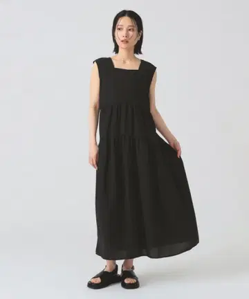 beams 스퀘어넥 원피스