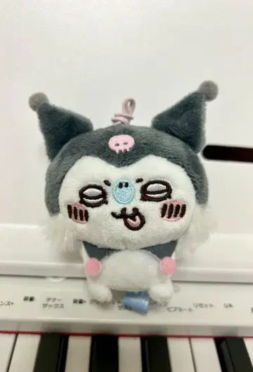 치이카와 x 산리오 캐릭터즈 모몽가 쿠로미 마스코트