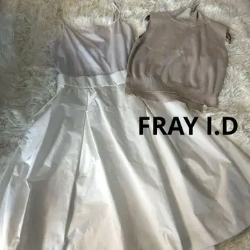 FRAY I.D 슬리브리스 니트 & 플리츠 스커트 세트