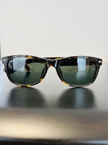 Ray-Ban WAYFARER CLASSIC
