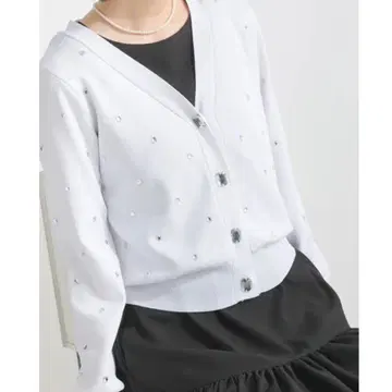 [ 새상품 미사용 ] PICCIN*큐빅 가디건*화이트