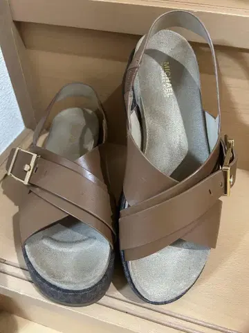 Michael Kors 컴포트 샌들 브라운