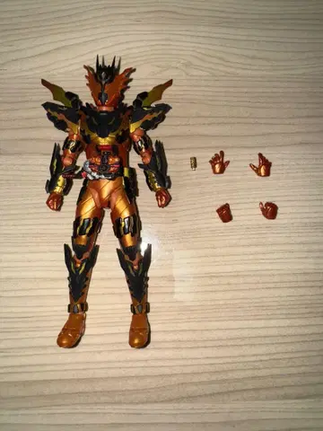 S.H.Figuarts 가면라이더 크로즈 마그마