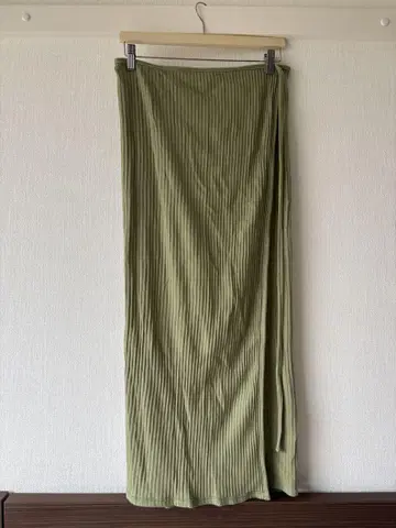 BASERANGE Brig skirt 베이스레인지 스커트