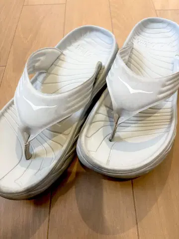 HOKA ONE ONE 27cm 아이보리 단종 색상