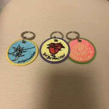 go!go!vanillas 바닐라즈 FLOWERS 와펜키링