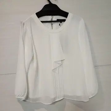 [새상품 미사용 택 포함] Reflect 화이트 블라우스