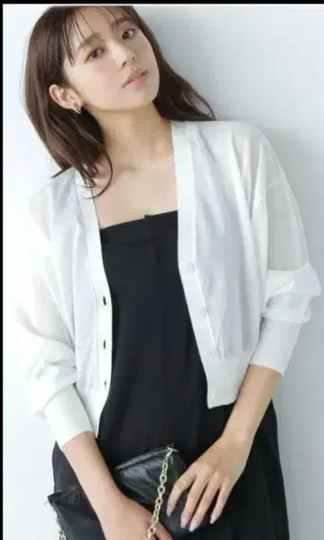 NATURAL BEAUTY BASIC 크롭 시어 가디건