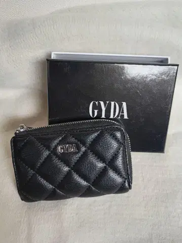 GYDA 블랙 키케이스