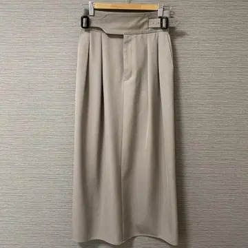 THE RERACS 베이지 타이트 스커트