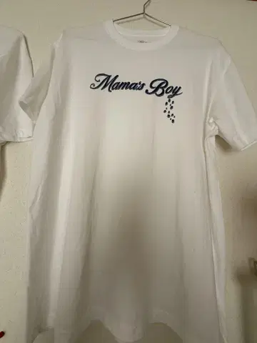 100장 한정판 Mamas Boy 화이트 T셔츠 L