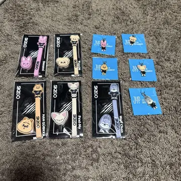 SKZOO 케이블 홀더 키링 참 세트
