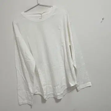 언그리드 라운드 롱 슬리브 Tee