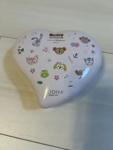홍콩 디즈니 더피와 프렌즈 빈 캔