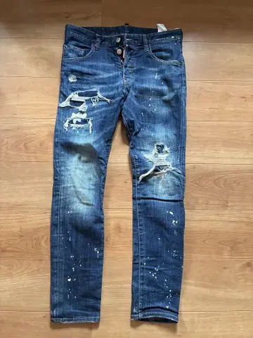 DSQUARED2 디스퀘어드 이세탄 구매