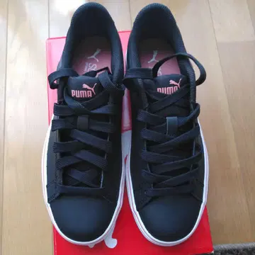 PUMA 블랙 스니커즈