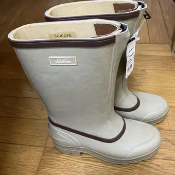 미사용 새상품 SUICOKE emmi 콜라보 베이지 장화 US 7