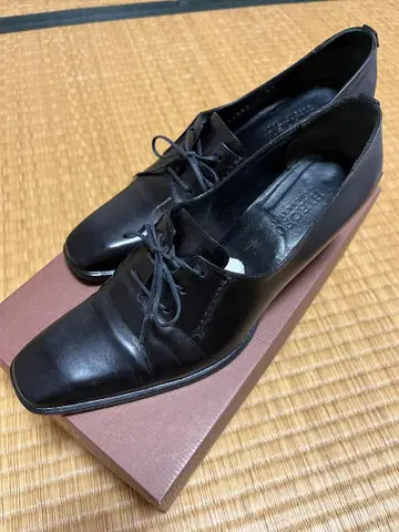 HIROFUMI 블랙 레이스업 힐