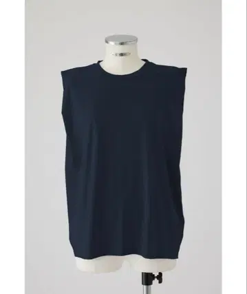 RIM.ARK Smooth texture square tops 네이비