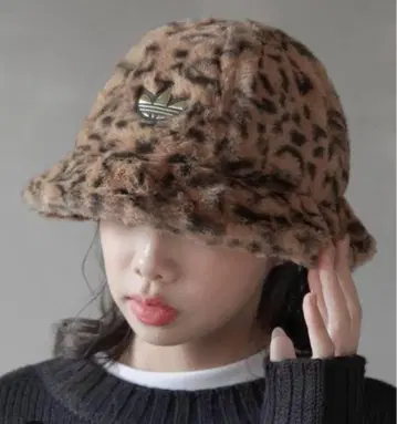 [컨디션 최상] 아디다스 오리지널스 레오파드 무늬 퍼 버킷햇