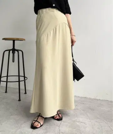 [카프리슈 마쥬] 드레이프 맥시 스커트 베이지 롱 파르크로