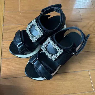 비쥬 블랙 샌들 통굽 오타쿠 지뢰 양산형