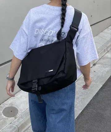 WEB 한정판 / 발수 메신저 백