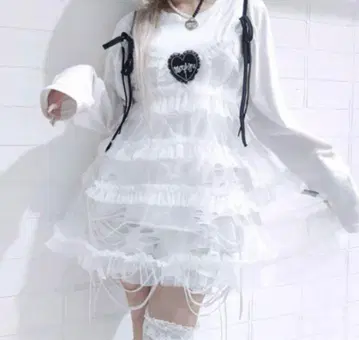 [미사용 새상품] morph8ne whip cream 캐미 원피스