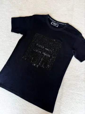 RTEG 블랙 티셔츠 Small