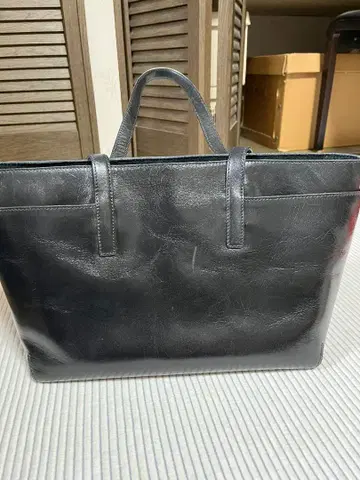 HIROFU 블랙 가죽 토트백