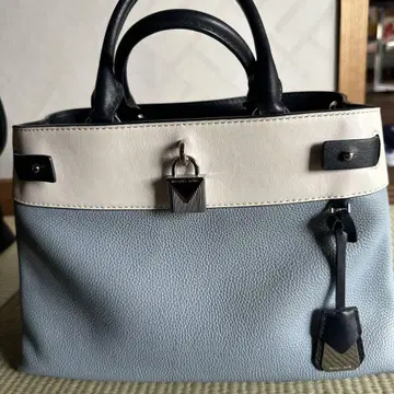 MICHAEL KORS 라이트 블루 핸드백