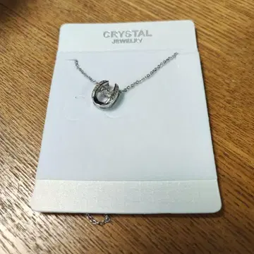 CRYSTAL 말발굽 모양 목걸이